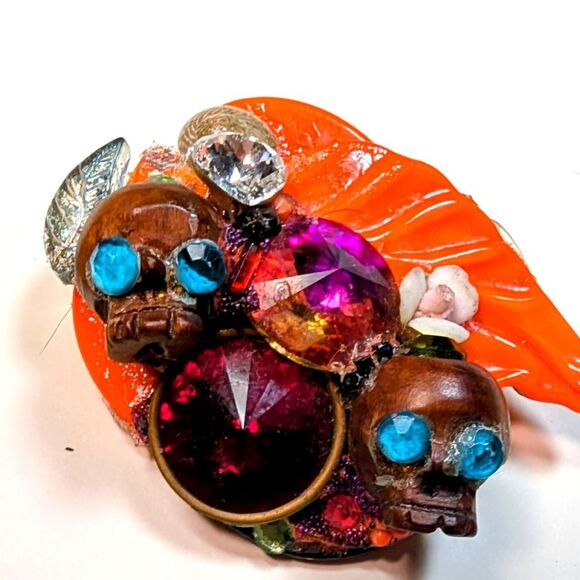 Wendy Gell Halloween pin two wood skulls orange leaves and Swarovski Stones. - Picture 2 of 3